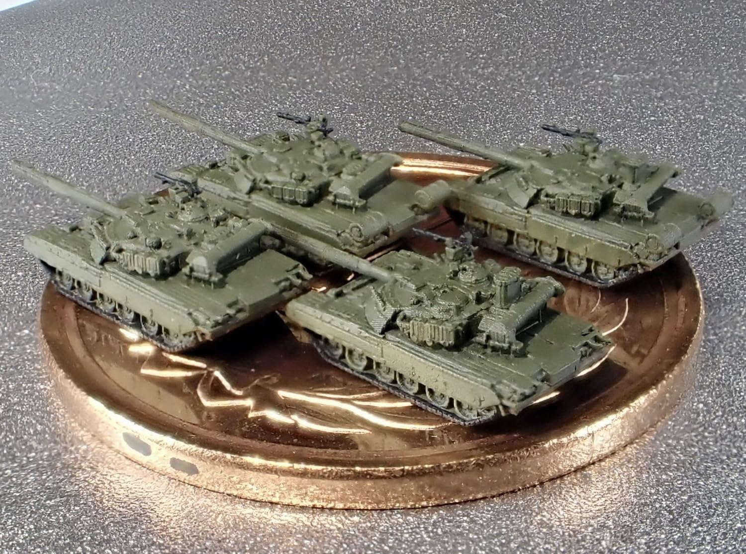 Fire Starter 1/700 Scale Model Kit of Russian T-80U/UK Tank