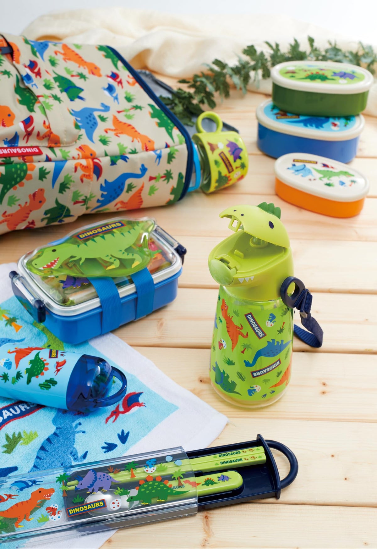 Skater Dinosaur Design Straw Bottle 420ml for Kids