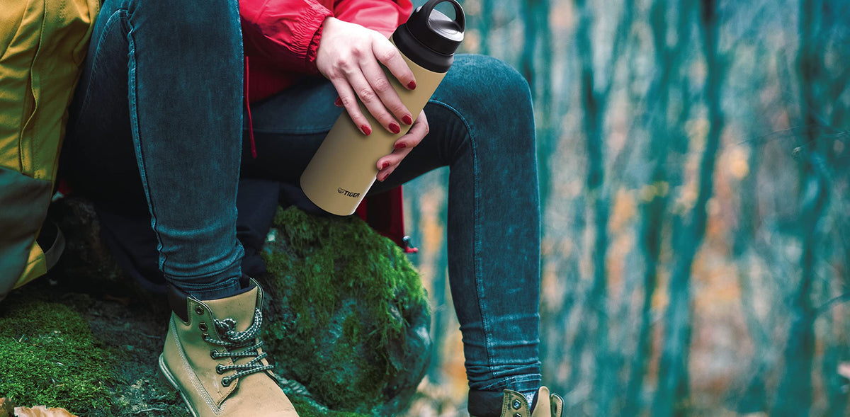 TIGER Lightweight Stainless Steel Water Bottle 800ml with Handle