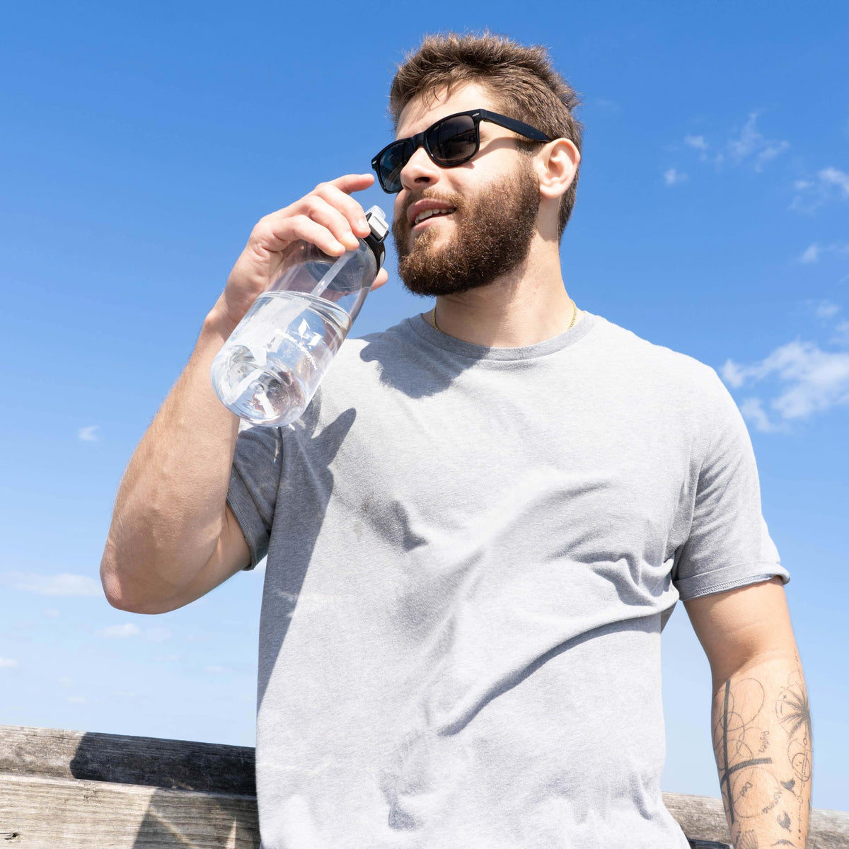 Super Sparrow Water Bottle 750ml BPA-Free with Straw