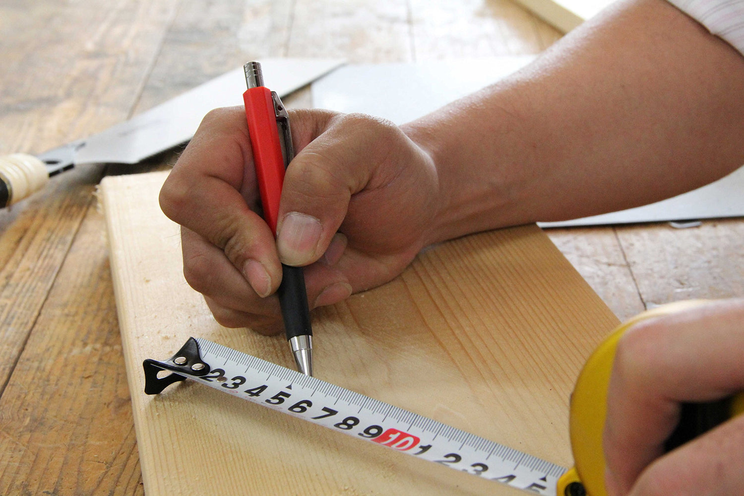 SK11 Mechanical Pencil with Built-in Sharpener 2.0mm Red Lead