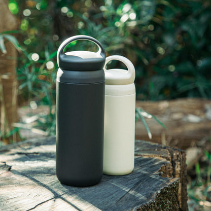 KINTO Day Off Tumbler White 900ml for Effortless Hydration