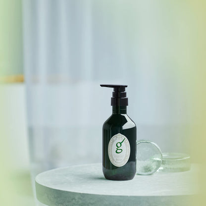Itoguchi Moisturizing Shampoo 400mL Made with Naturally Derived Ingredients