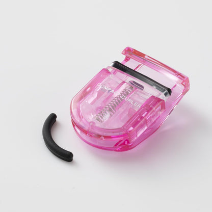 Kaijirushi Compact Eyelash Curler in Pink for Effortless Curling