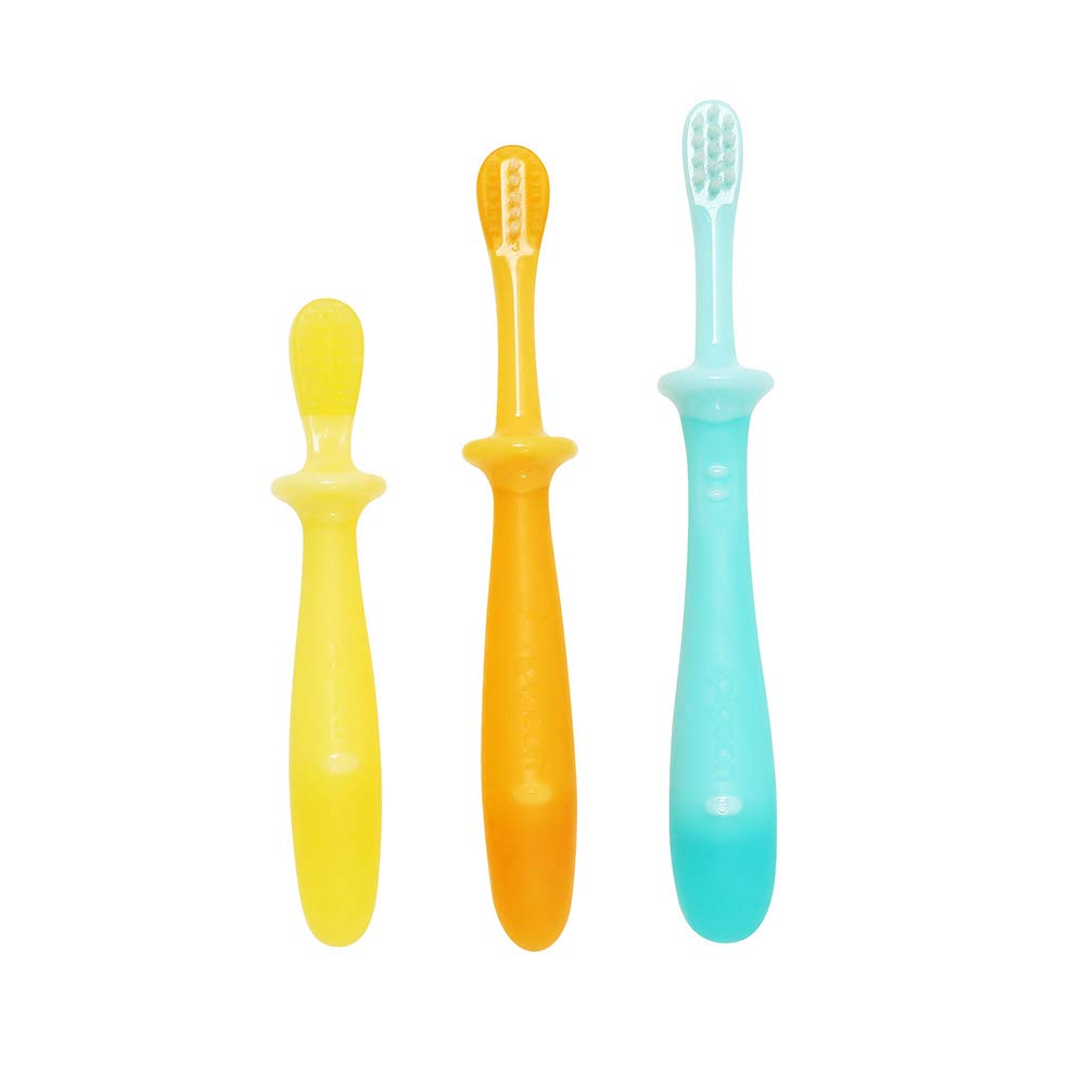 Pigeon Toothbrush Starter Set for 4-5 Months Multicolor Assortment