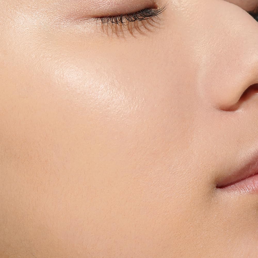 LUNASOL Clarity Flow Liquid OC03 Lightweight Foundation