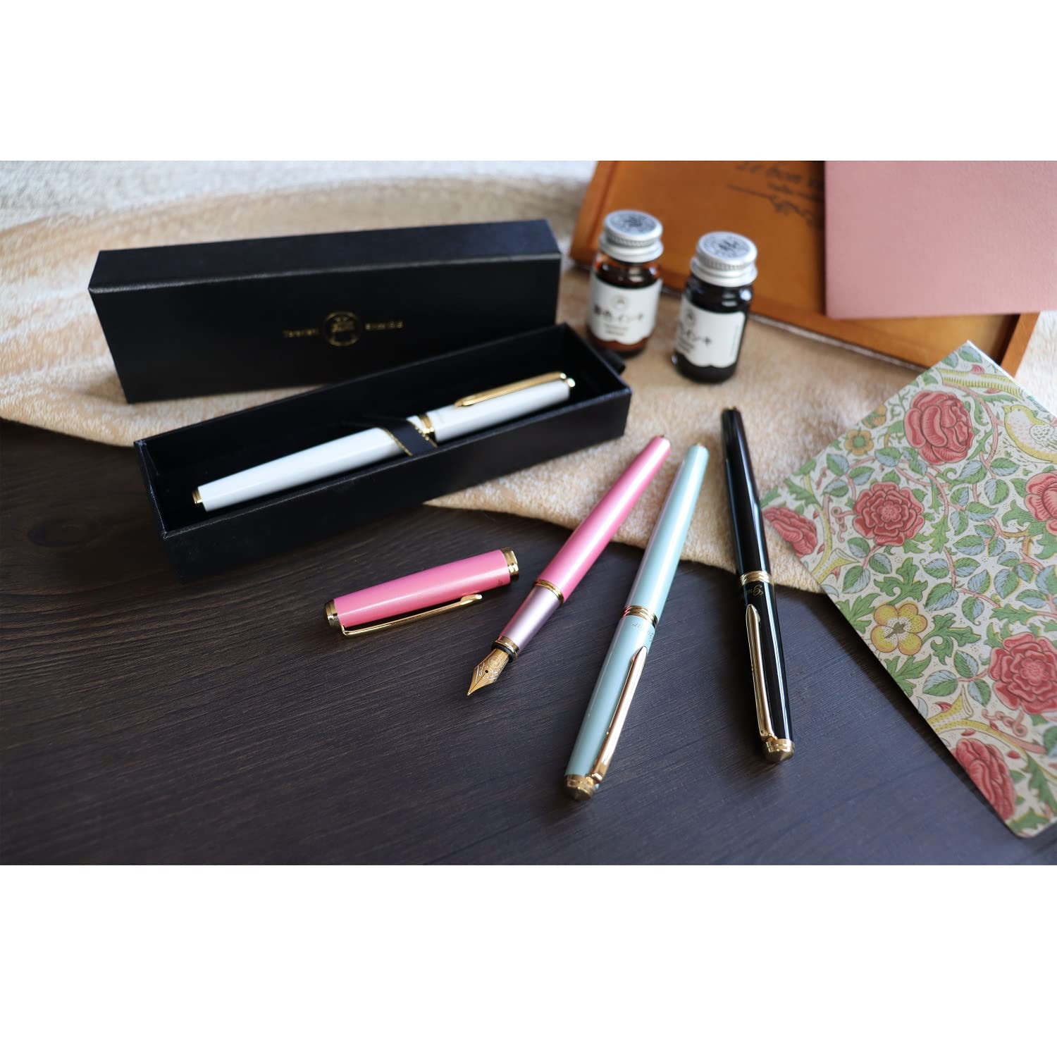 Teranishi Chemical Industry Guitar Fountain Pen Brillante
